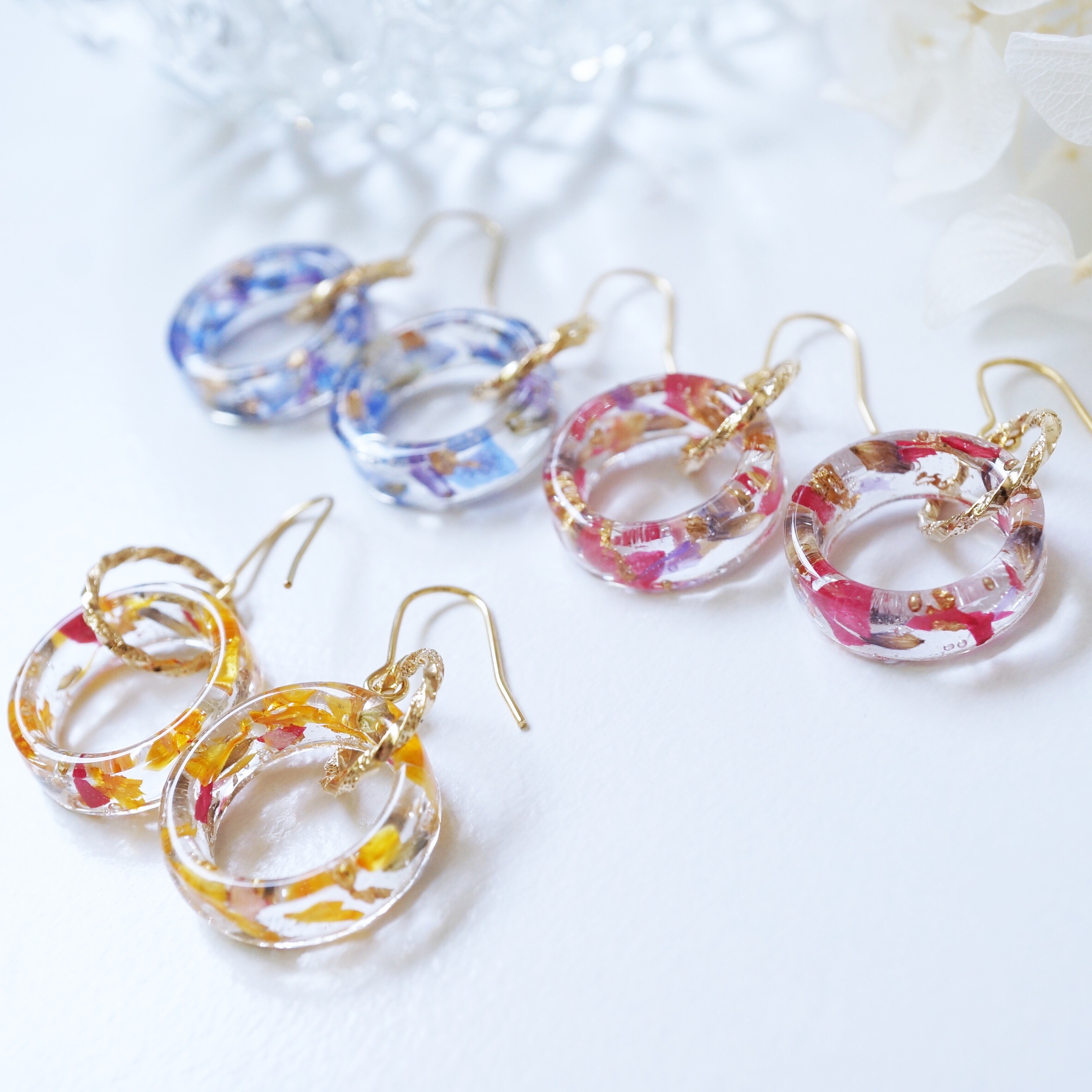 上品ドライフラワーのリースピアス／イヤリング